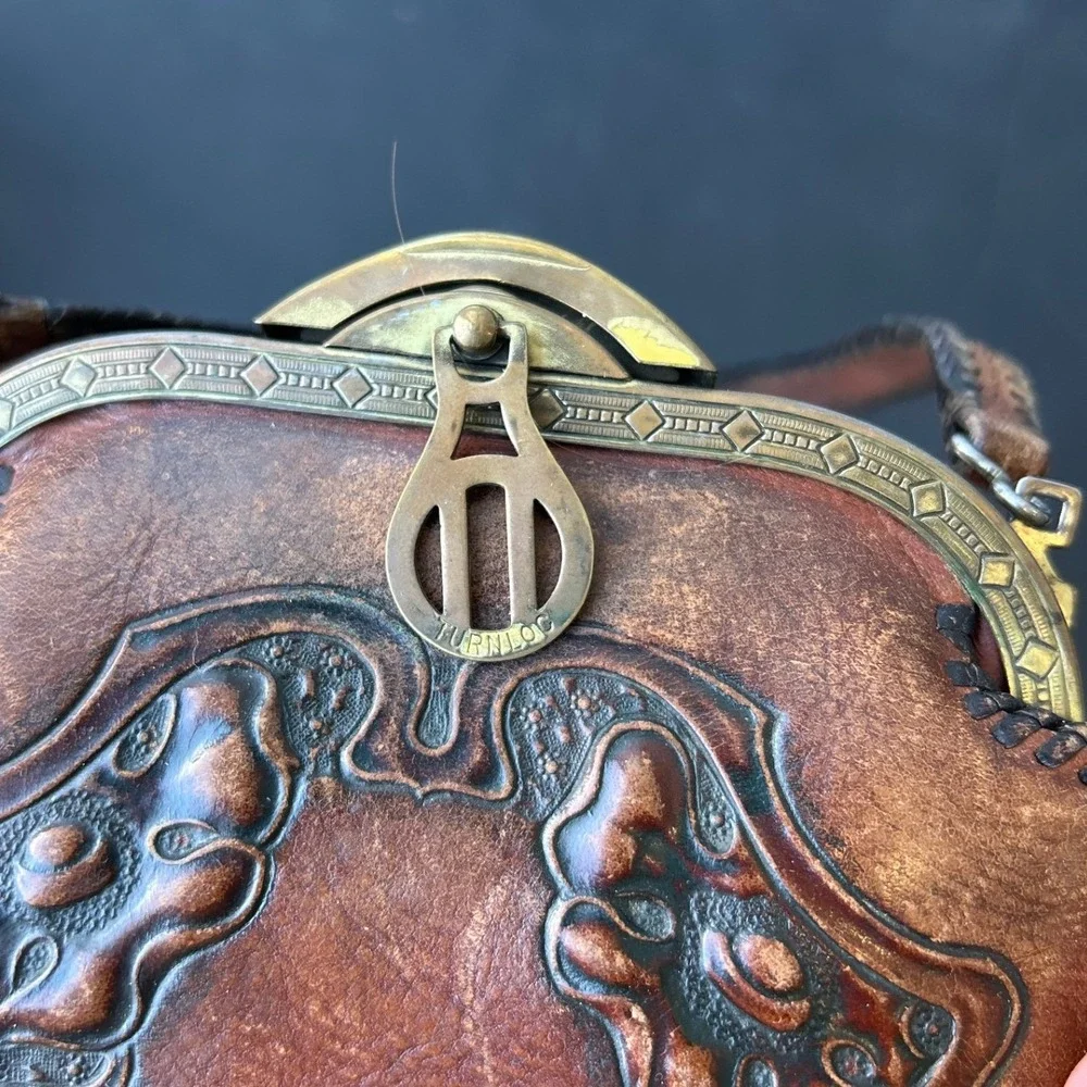 Meeker Made Vintage Coin Purse Art Nouveau Embossed Leather Turnloc Bag Antique